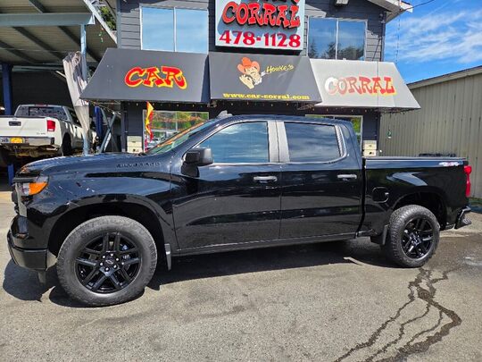 2023 Chevrolet Silverado Custom Crew Cab 4X4