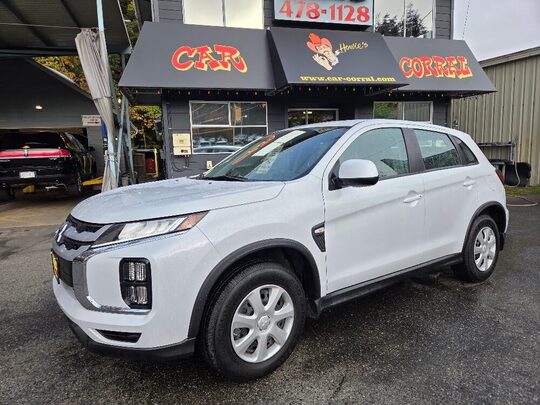 2023 Mitsubishi RVR ES AWD